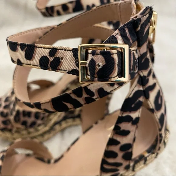 Jennifer Lopez JLo Leopard Print Tan Black Wedge Sandals Ankle Strap Size 7.5 - Picture 7 of 16